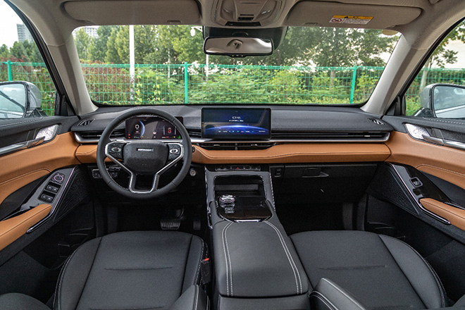 哈弗H6驾驶中控布局